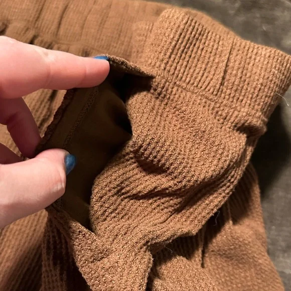 Aerie Traveler Brown Waffle Cargo Joggers - Picture 11 of 11